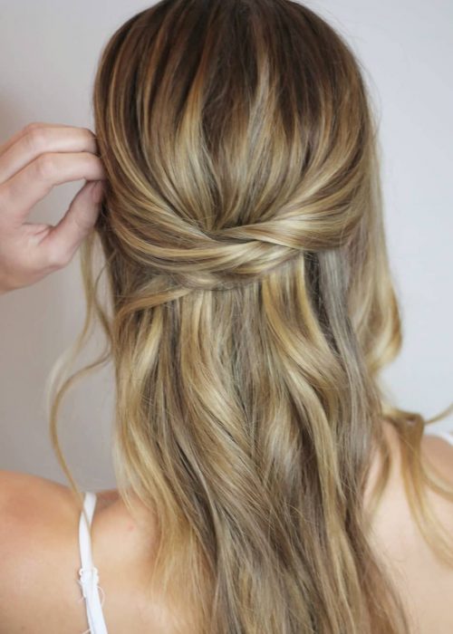 effortless, half up half down hairstyle with slight wave